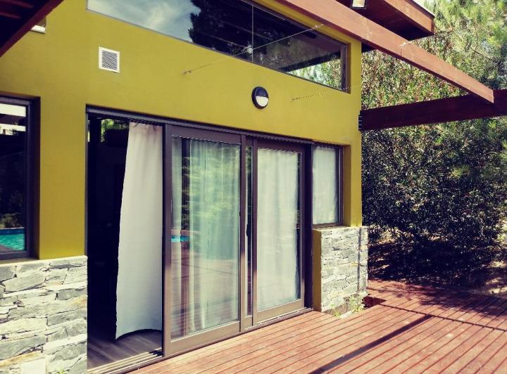 Casa en venta - 3 Dormitorios 3 Baños - 675mts2 - Mar de las Pampas 2