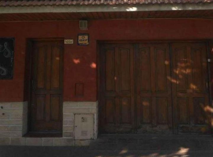 Casa en venta - 2 dormitorios 2 baños - 700mts2 - Necochea 5