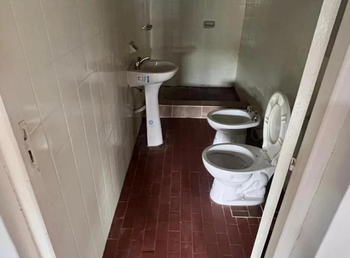 Casa en venta - 2 Dormitorios 1 Baño - 320Mts2 - San Miguel del Monte 4