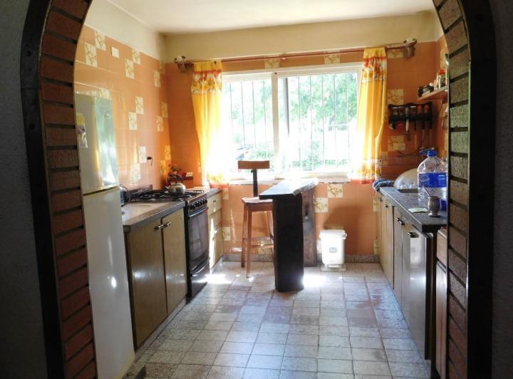 Foto de Casa en venta - 3 Dormitorios 2 Baños - 130 mts2 - Chascomus, imagen 5