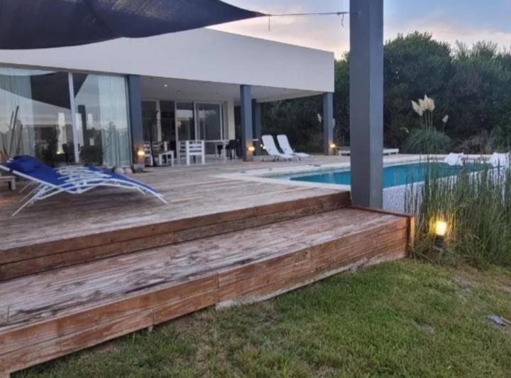 Casa en venta - 5 Dormitorios 4 Baños - 1.550Mts2 - Pinamar 5