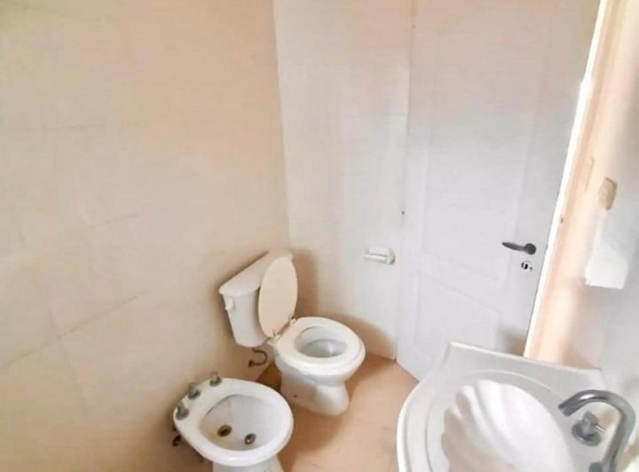 Departamento en venta - 2 Dormitorios 2 Baños - 60Mts2 - Berazategui 3