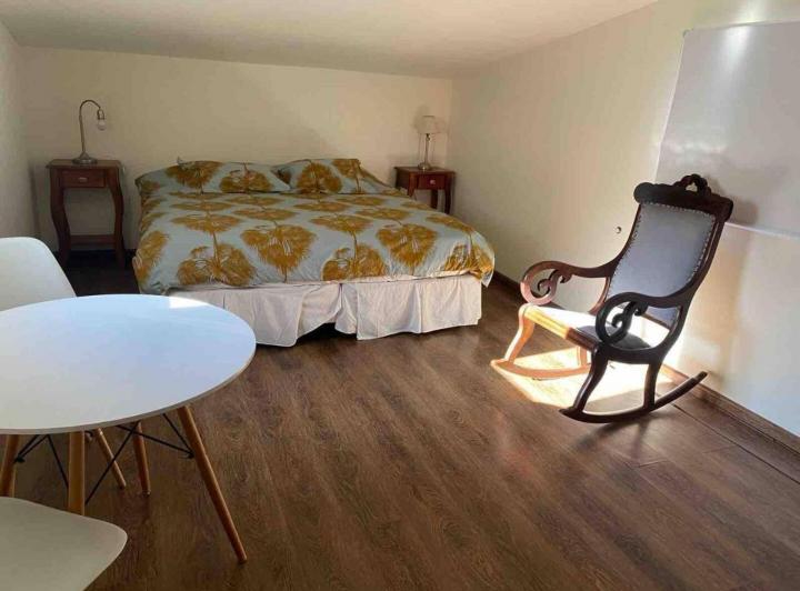 Casas en venta - 8 Dormitorios 5 Baños - Bella Vista 3