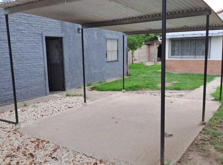 Casa en venta - 4 Dormitorios 2 Baños 1 Cochera - 150Mts2 - Brandsen 3