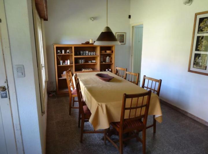 Casa en venta - 3 dormitorios 2 baños - 800mts2 - Costa Del Este 5