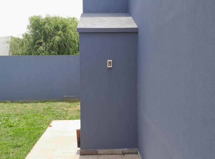 Casa en venta - 2 Dormitorios 1 Baño - Cochera - 380Mts2 - Chivilcoy 5