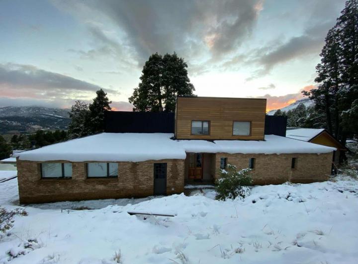 Casa en venta - 4 Dormitorios 5 Baños - Cochera - 500Mts2 - San Martín de Los Andes 2