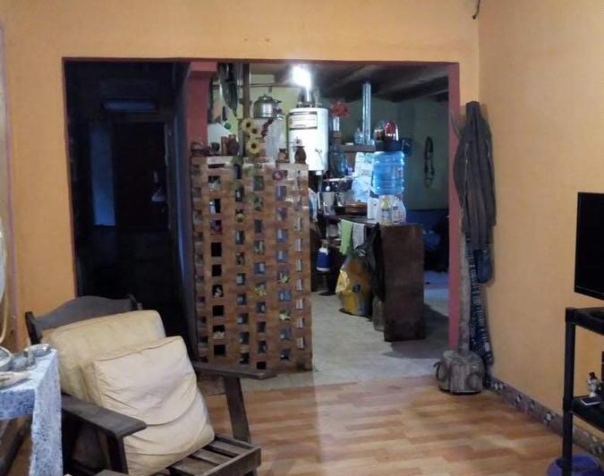 Casa venta 4 dormitorios 1 baño 300mts2 totales - Quequen 5