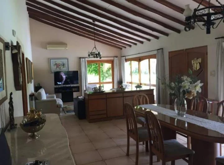 Casa en venta - 5 Dormitorios 3 Baños - Cocheras - 30.780Mts2 - Rama Caída, San Rafael 2