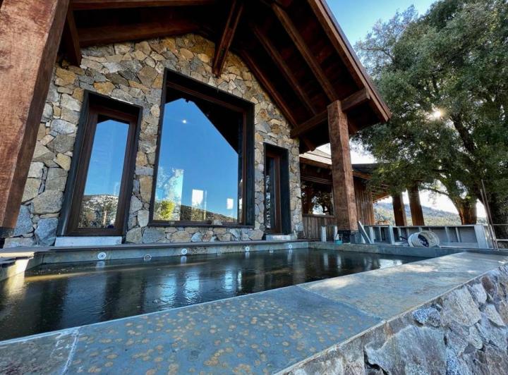 Casa en venta - 4 Dormitorios 2 Baños - Cocheras - 2.450Mts2 - San Martín de Los Andes 3