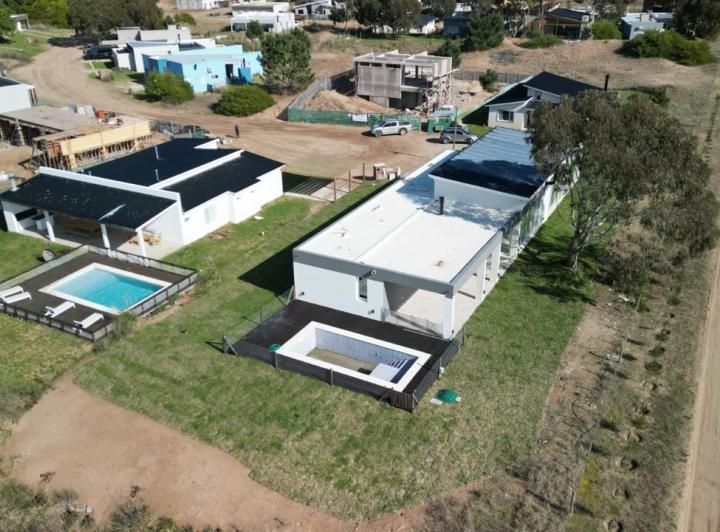 Casa en venta - 4 Dormitorios 5 Baños - Cocheras - 990Mts2 - Costa Esmeralda 4