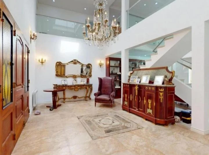Casa en venta - 5 Dormitorios 9 Baños - Pilar 1
