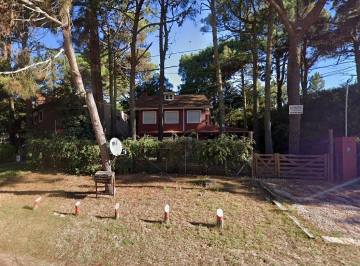 Casa en venta - 3 Dormitorios 2 Baños - Costa del Este 4