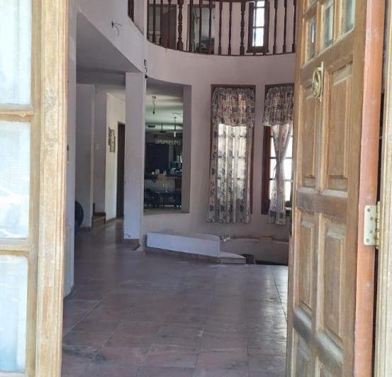 Casa en venta - 4 Dormitorios 4 Baños - Cochera - 389Mts2 - Saladillo 3