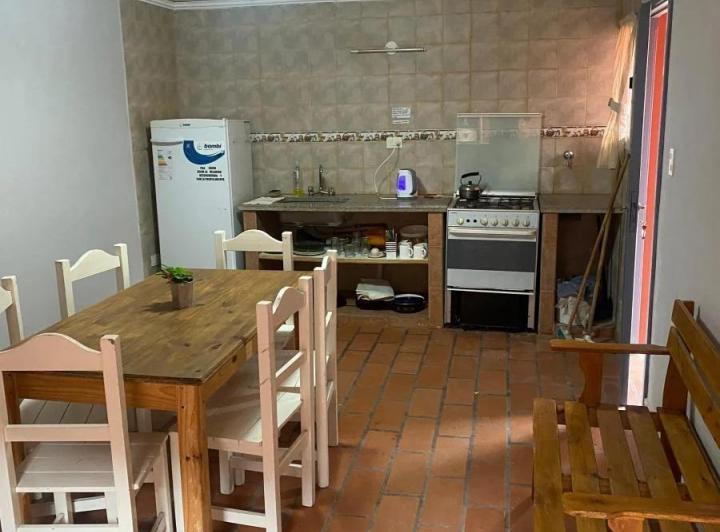 Casa en venta - 2 Dormitorios 1 Baño - 480Mts2 - Claromecó 3
