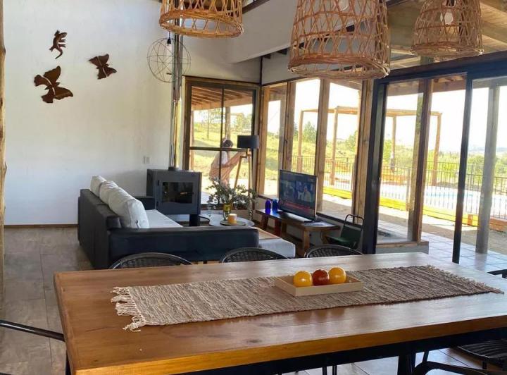 Casa en venta - 3 Dormitorios 2 Baños - 900Mts2 - Villa Yacanto, Calamuchita, Córdoba 4
