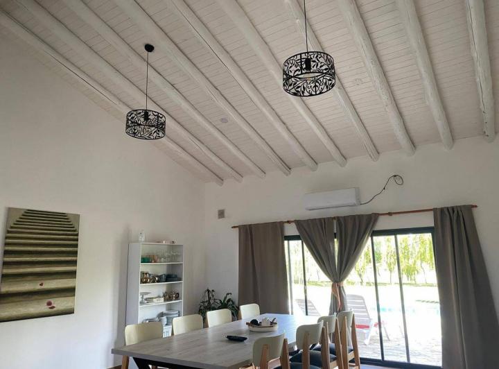 Casa en venta - 4 Dormitorios 4 Baños - Mendoza 3