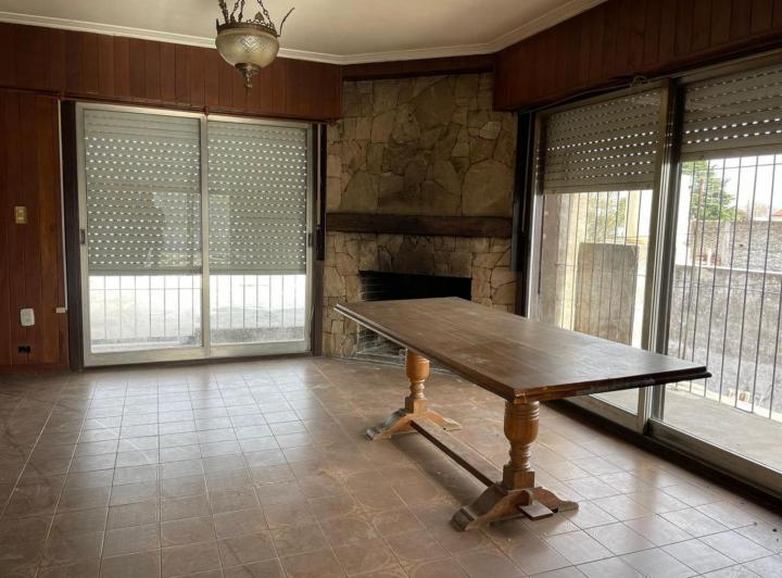 Casa en venta -4 Dormitorios 2 Baños - Tandil 5