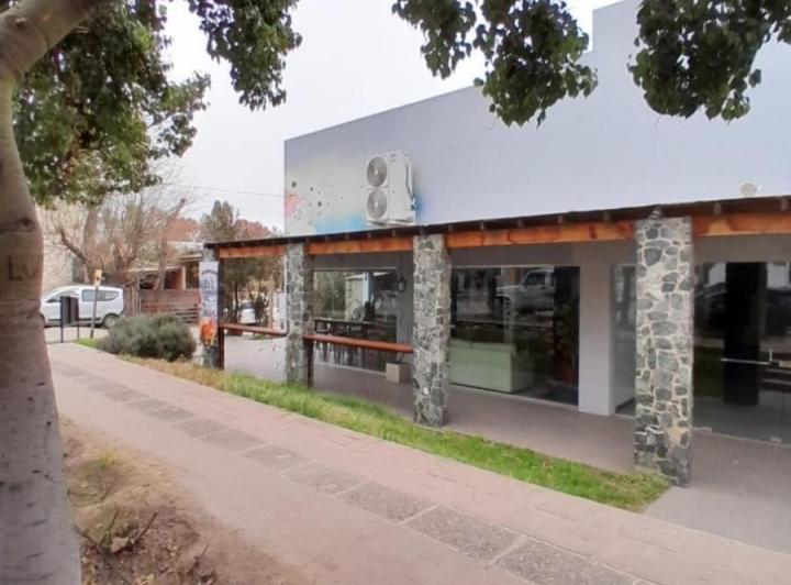Departamento en venta - 4 Dormitorios 2 Baños - Villa de las Rosas 4