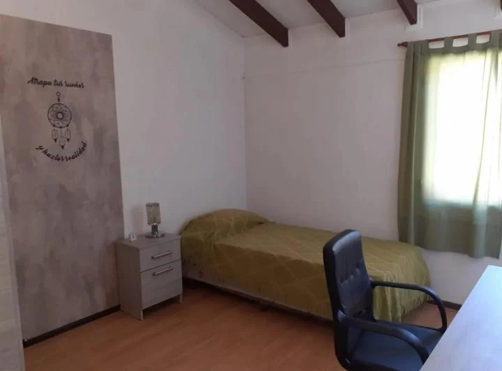 Casa en venta - 3 Dormitorios 1 Baño - Allen 2