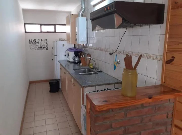 Casa en venta - 3 Dormitorios 1 Baño - Allen 3