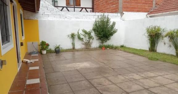 Casa en venta - 4 Dormitorios 2 Baños - Cochera - 140Mts2 - San Bernardo del Tuyú 4
