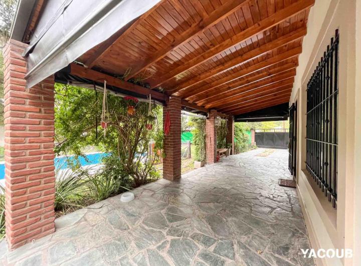 Casa en venta - 3 Dormitorios 2 Baños - 520Mts2 - Villa Elisa, La Plata 2