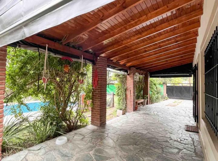 Casa en venta - 3 Dormitorios 2 Baños - 520Mts2 - Villa Elisa, La Plata 3