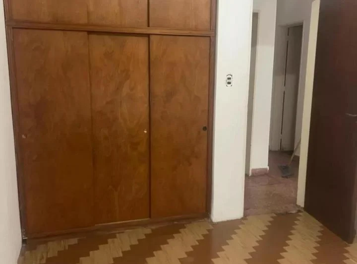 Casas en venta - 4 Dormitorios 2 Baños - Cocheras - 300Mts2 - Ituzaingó 4
