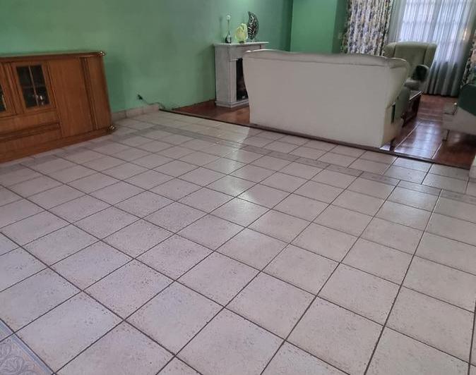 Casa en venta - 4 Dormitorios 4 Baños - Cochera - 497Mts2 - San Miguel 3