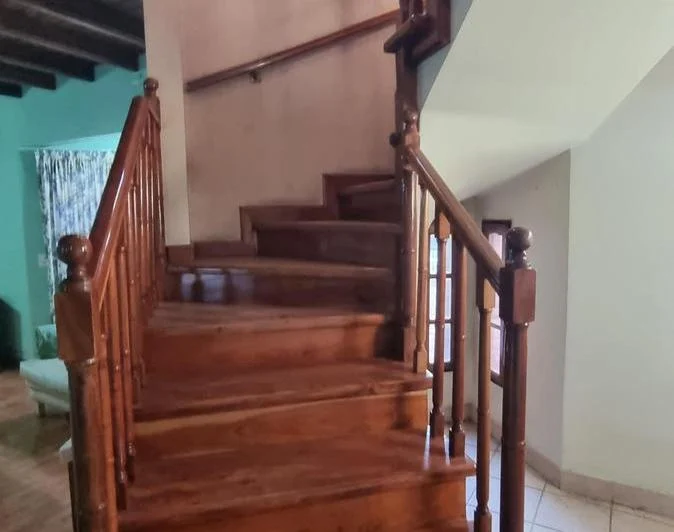 Casa en venta - 4 Dormitorios 4 Baños - Cochera - 497Mts2 - San Miguel 2