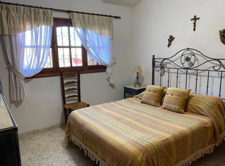 Casa en venta - 4 dormitorios 3 baños - Cochera - 600mts2 - Mar De Ajó 2