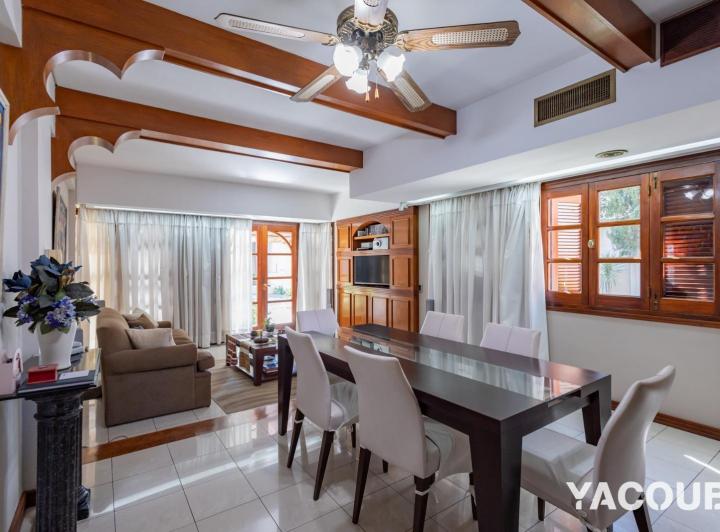 Casa en venta - 4 Dormitorios 4 Baños - Cochera - 751Mts2 - La Plata 4
