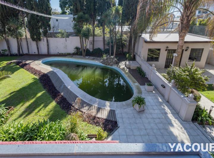 Casa en venta - 4 Dormitorios 4 Baños - Cochera - 751Mts2 - La Plata 5