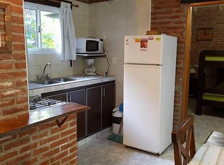 Casa venta 5 dormitorios 2 baños 1 cochera 700 mts2 totales - Costa Del Este 5