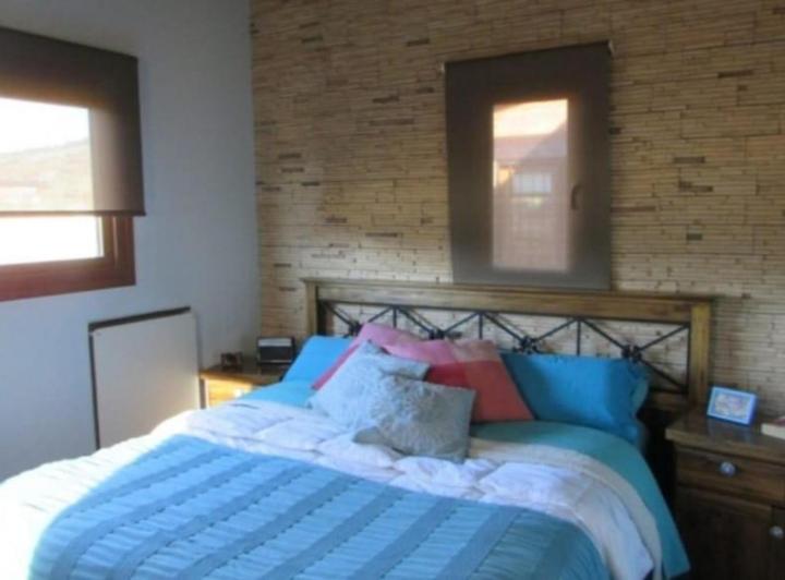 Casa en venta - 5 Dormitorios 3 Baños - Cochera - 1.200Mts2 - Junín de Los Andes 2