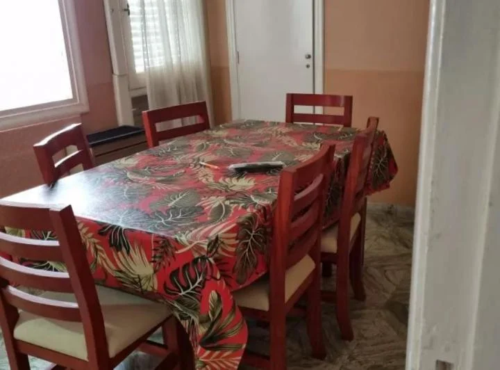 Departamento en venta - 3 Dormitorios 2 Baños - Cochera - 140Mts2 - Necochea 5