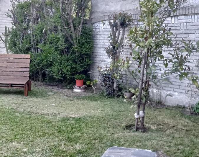Casa en venta - 2 Dormitorios 1 Baño - Cochera - 349Mts2 - Tandil 2