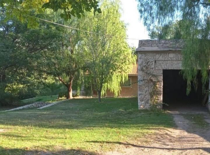Casa en venta - 4 Dormitorios 2 Baños - Córdoba 4