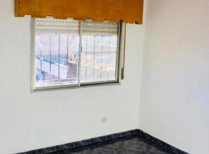 Casa Multifamiliar en venta - 7 Dormitorios 3 Baños - San Miguel 1