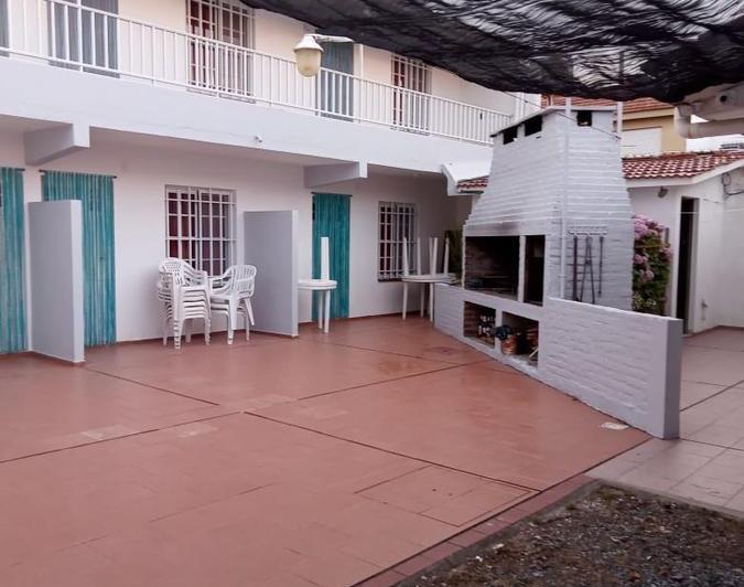 Casa y departamentos en venta  - 10 dormitorios 12 baños - 450mts2  - Mar Del Tuyu 5