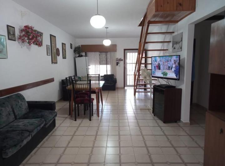 Casa y departamentos en venta  - 10 dormitorios 12 baños - 450mts2  - Mar Del Tuyu 2