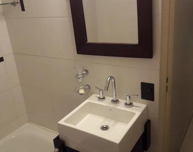 Departamento en venta - 2 dormitorios 1 baño - 65mts2 - Avellaneda 5