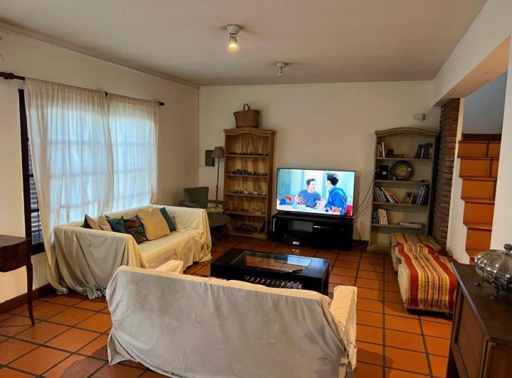 Casa en venta - 3 Dormitorios 3 Baños - Cochera - 223Mts2 - Saladillo 3