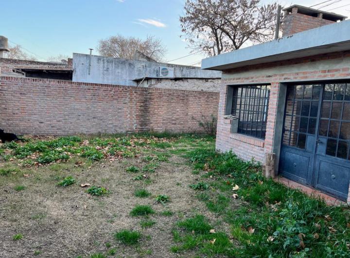 Casa en venta - 3 Dormitorios 3 Baños - Cochera - 223Mts2 - Saladillo 5