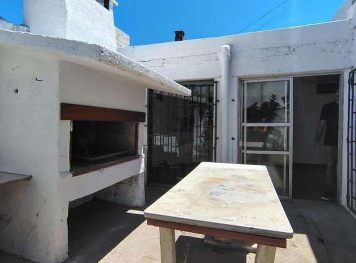 Casa en venta - 2 Dormitorios 1 Baño - 220Mts2 - Río Cuarto 3