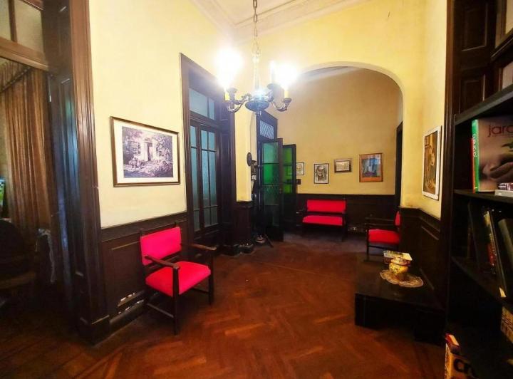 Departamento en venta - 7 Dormitorios - 2 Baños - San Telmo 5