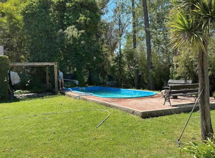 Casa en venta - 2 Dormitorios 2 Baños - Cochera - 700Mts2 - Necochea 2