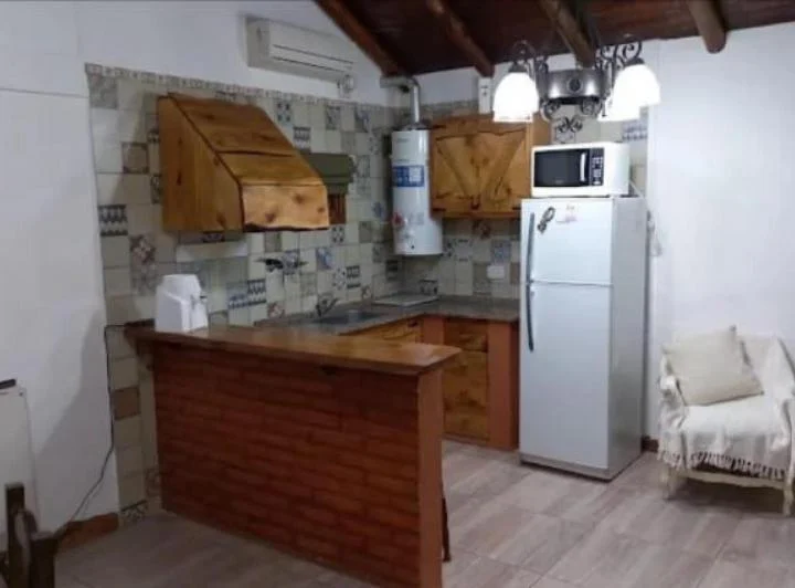 Casa en venta - 4 Dormitorios 2 Baños - Cocheras - 2.000Mts2 - San Rafael 5