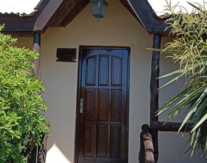 Casa en venta - 3 Dormitorios 2 Baños - 450Mts2 - Santa Clara del Mar 2